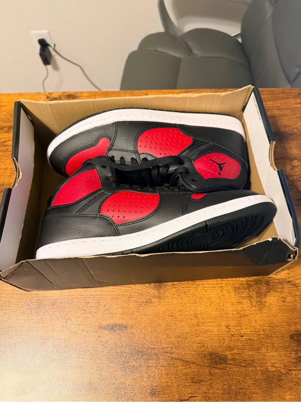 Jordan Jumpman Access Style High-Top Sneakers - Black/Red 11M